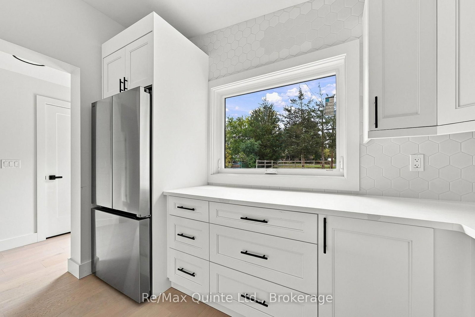 417 County Road 28 • Prince Edward County, ON photo 12