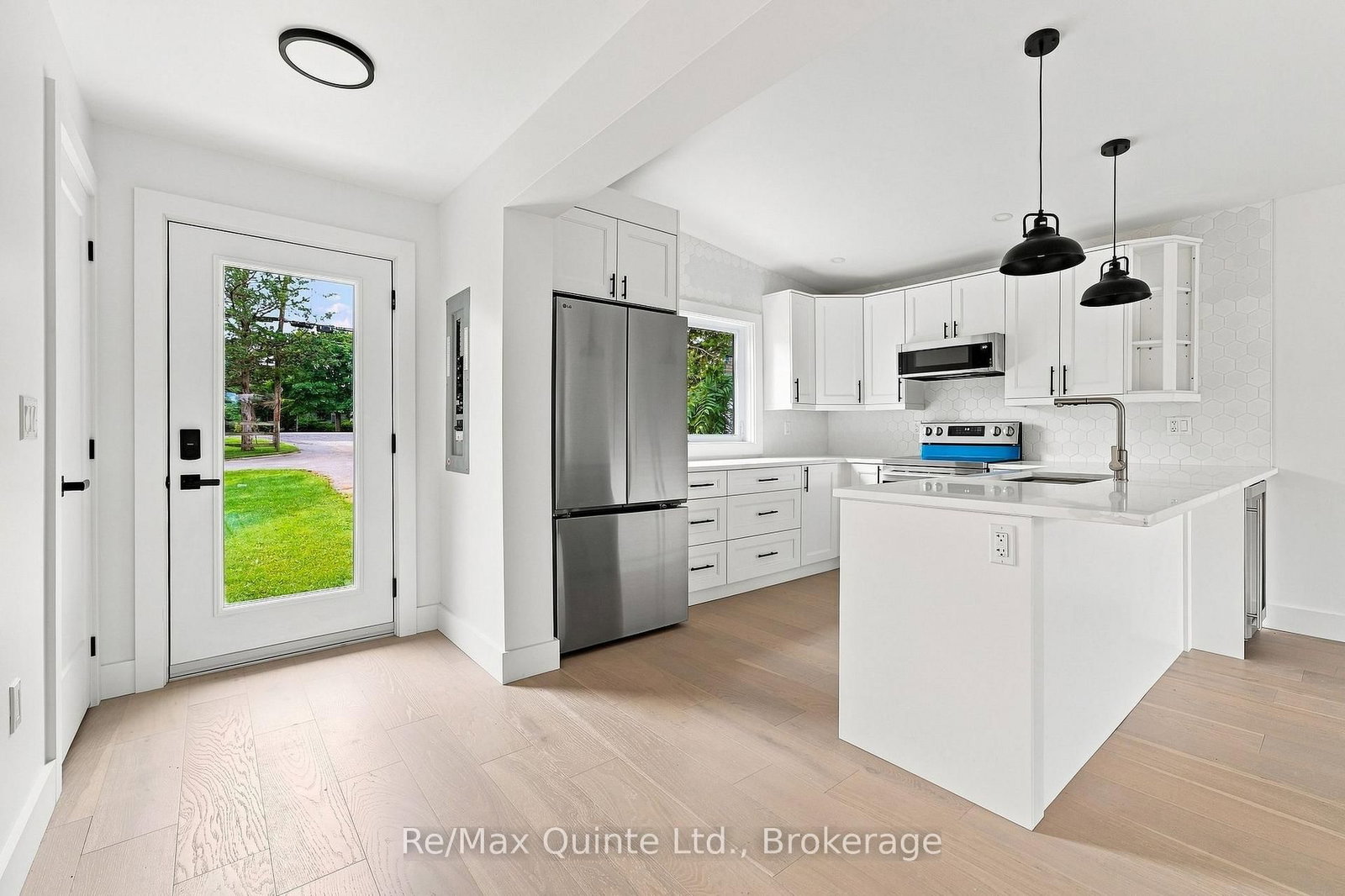 417 County Road 28 • Prince Edward County, ON photo 5