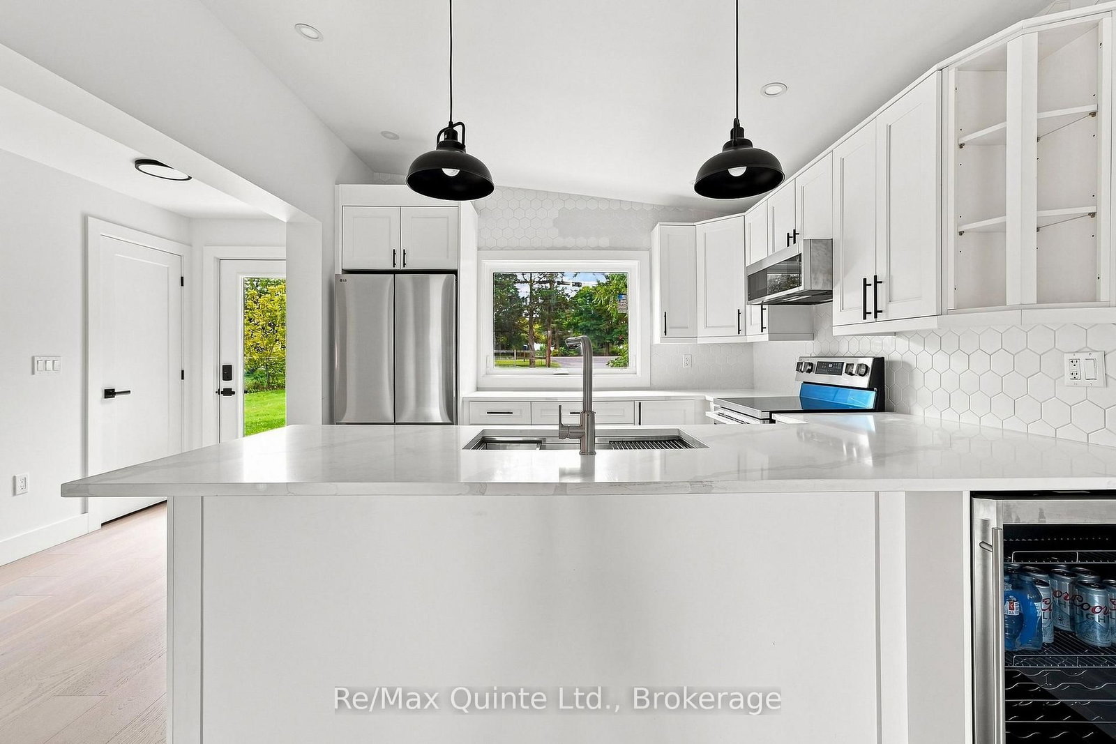 417 County Road 28 • Prince Edward County, ON photo 9