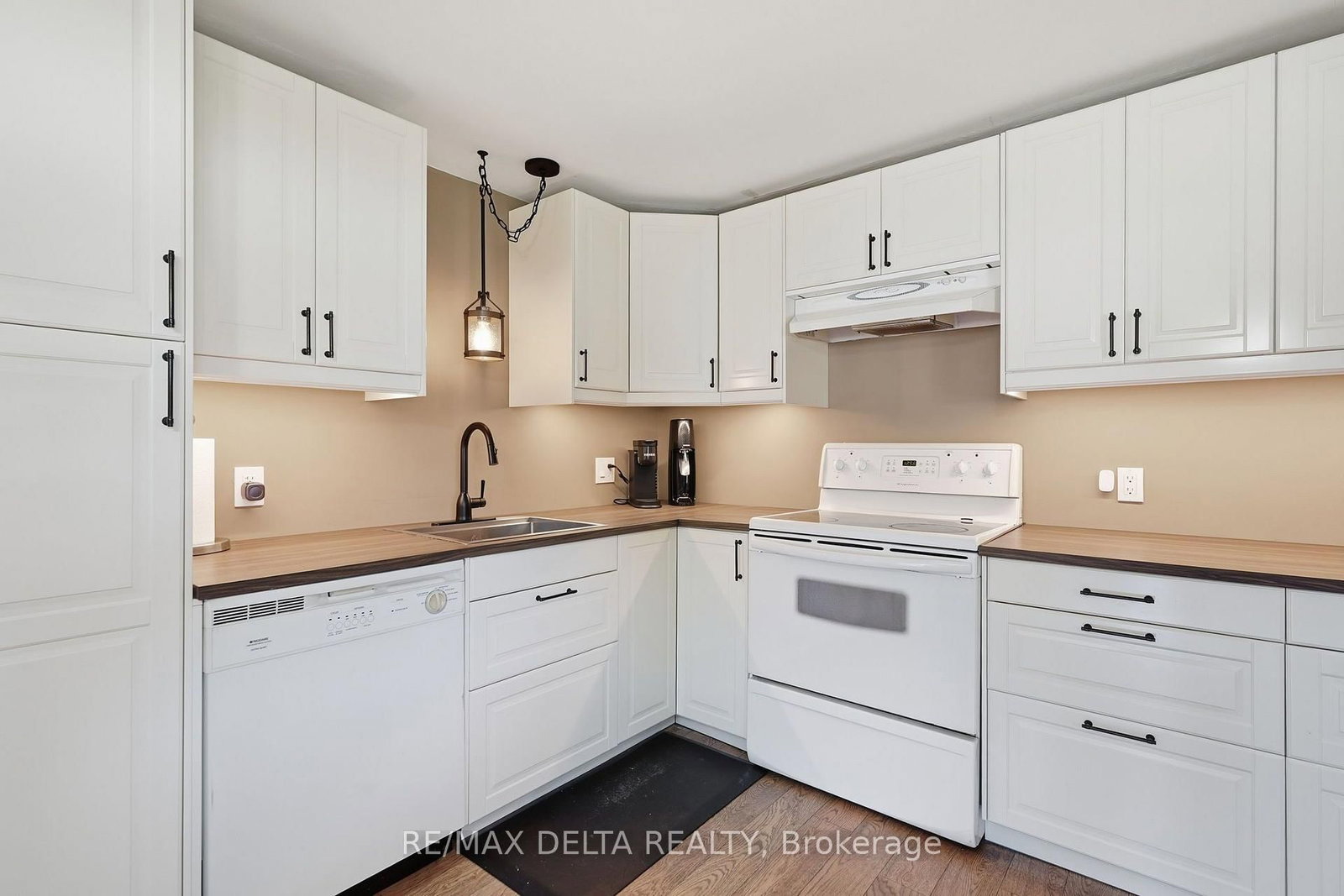 8250 County Road 17 Road • #304 • Clarence-Rockland, ON photo 9