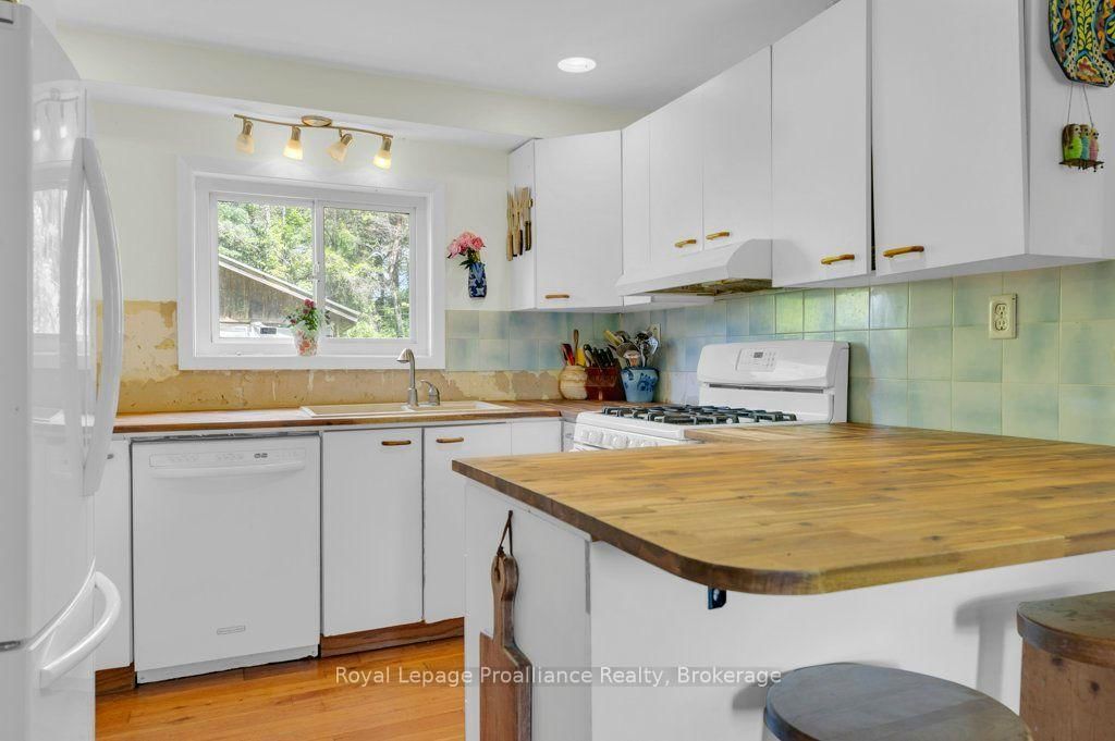 2014 Foxboro-Stirling Road • Stirling, ON photo 12