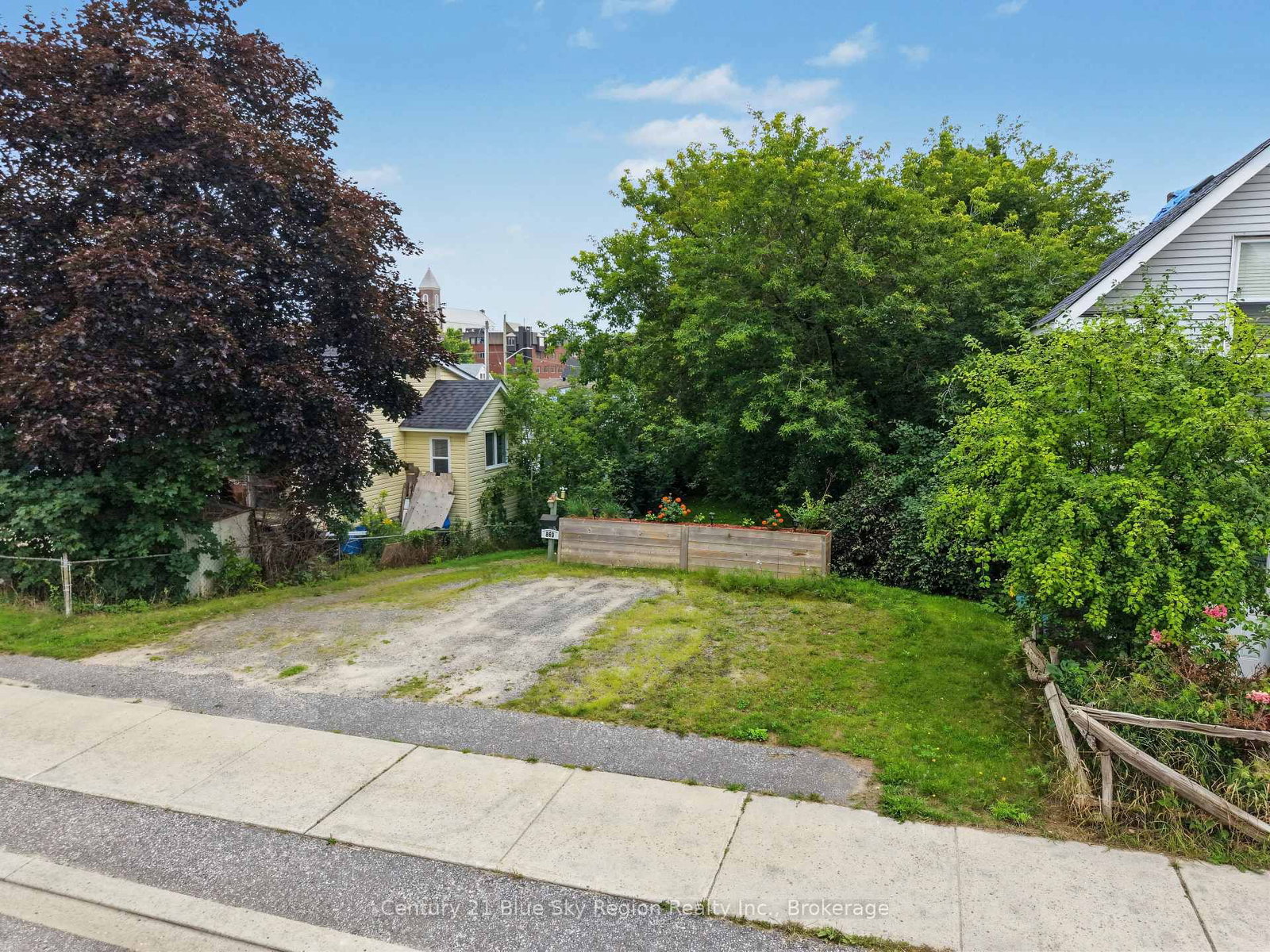 869 FERGUSON Street • North Bay, ON photo 21
