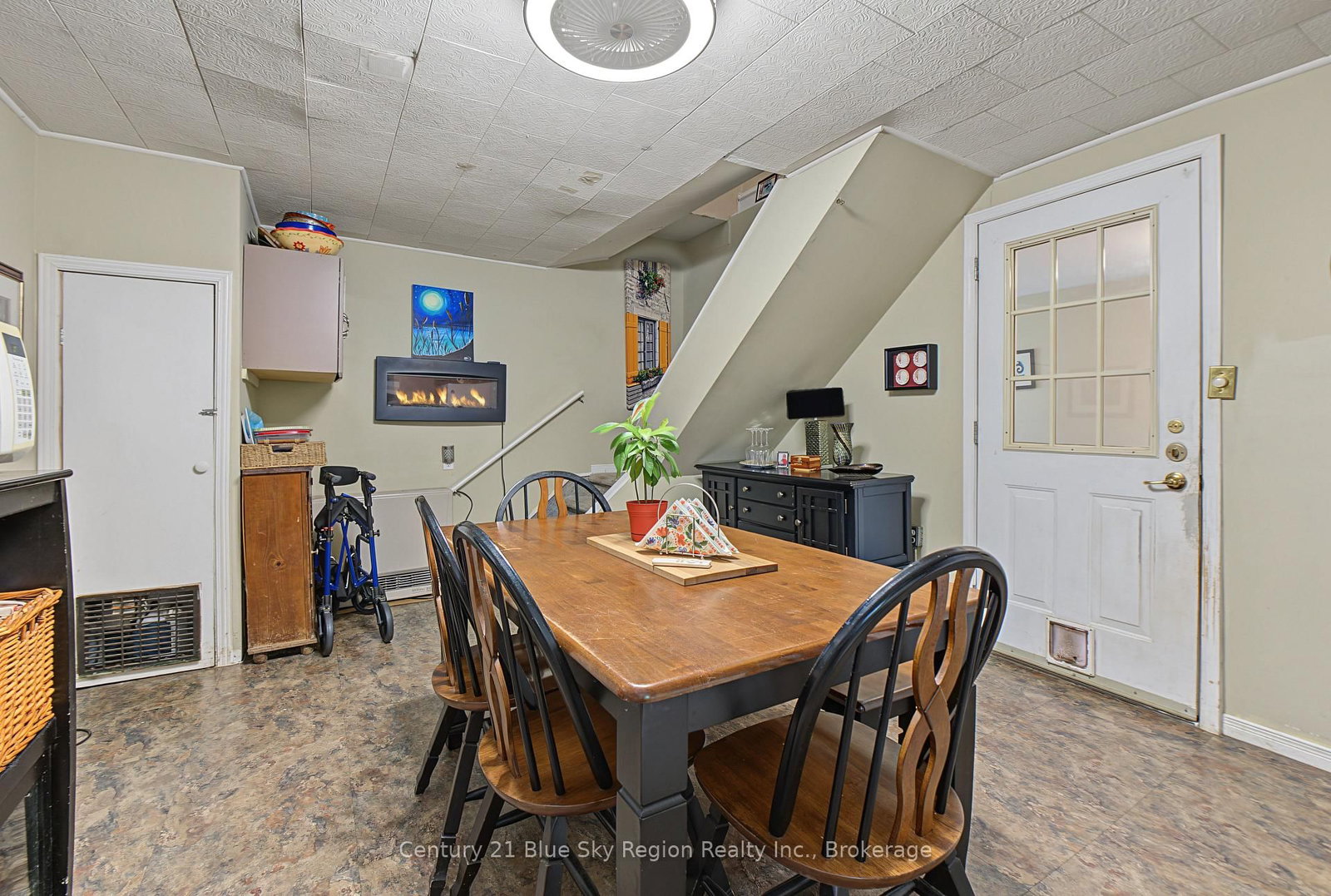 869 FERGUSON Street • North Bay, ON photo 4