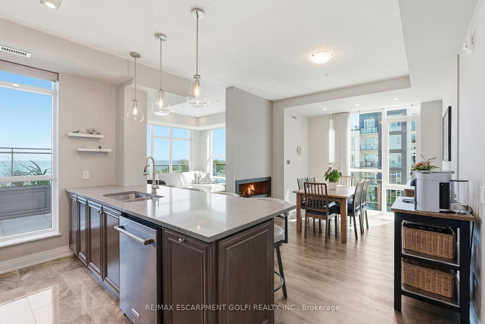 16 Concord Place • #445 • Grimsby, ON photo 11