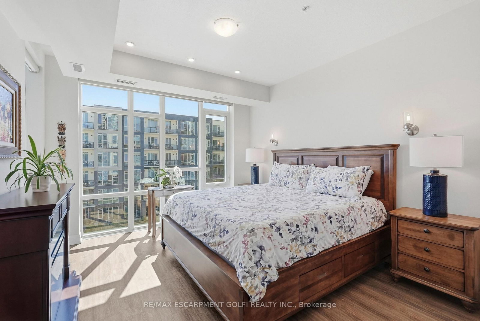 16 Concord Place • #445 • Grimsby, ON photo 20