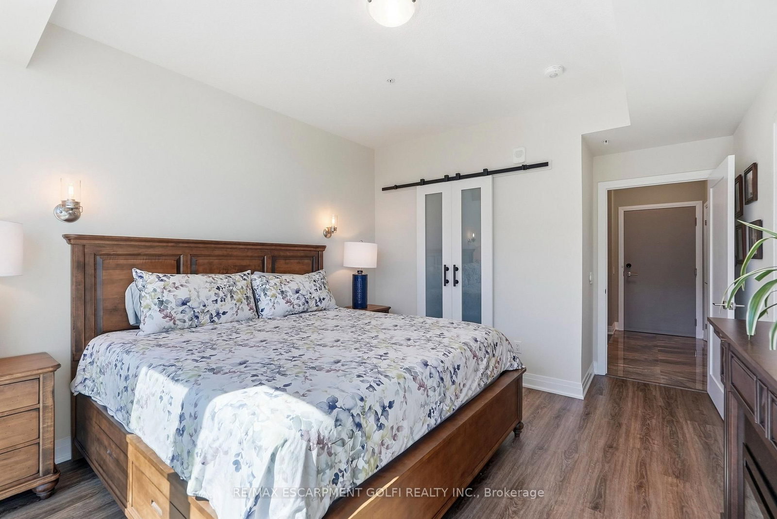 16 Concord Place • #445 • Grimsby, ON photo 21