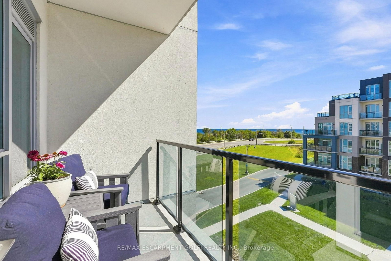 16 Concord Place • #445 • Grimsby, ON photo 23