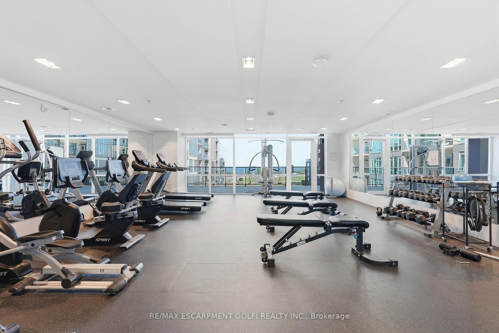 16 Concord Place • #445 • Grimsby, ON photo 30