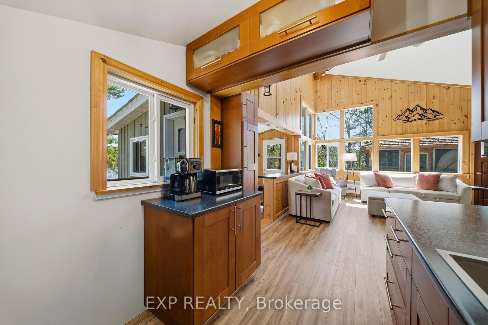4 Stackwall Lane • Battersea, ON photo 8