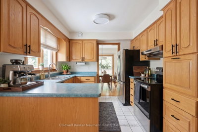11 Keating Drive • Centre Wellington, ON photo 4