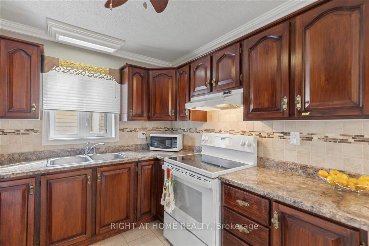 558 Laurier Street • Clarence-Rockland, ON photo 12