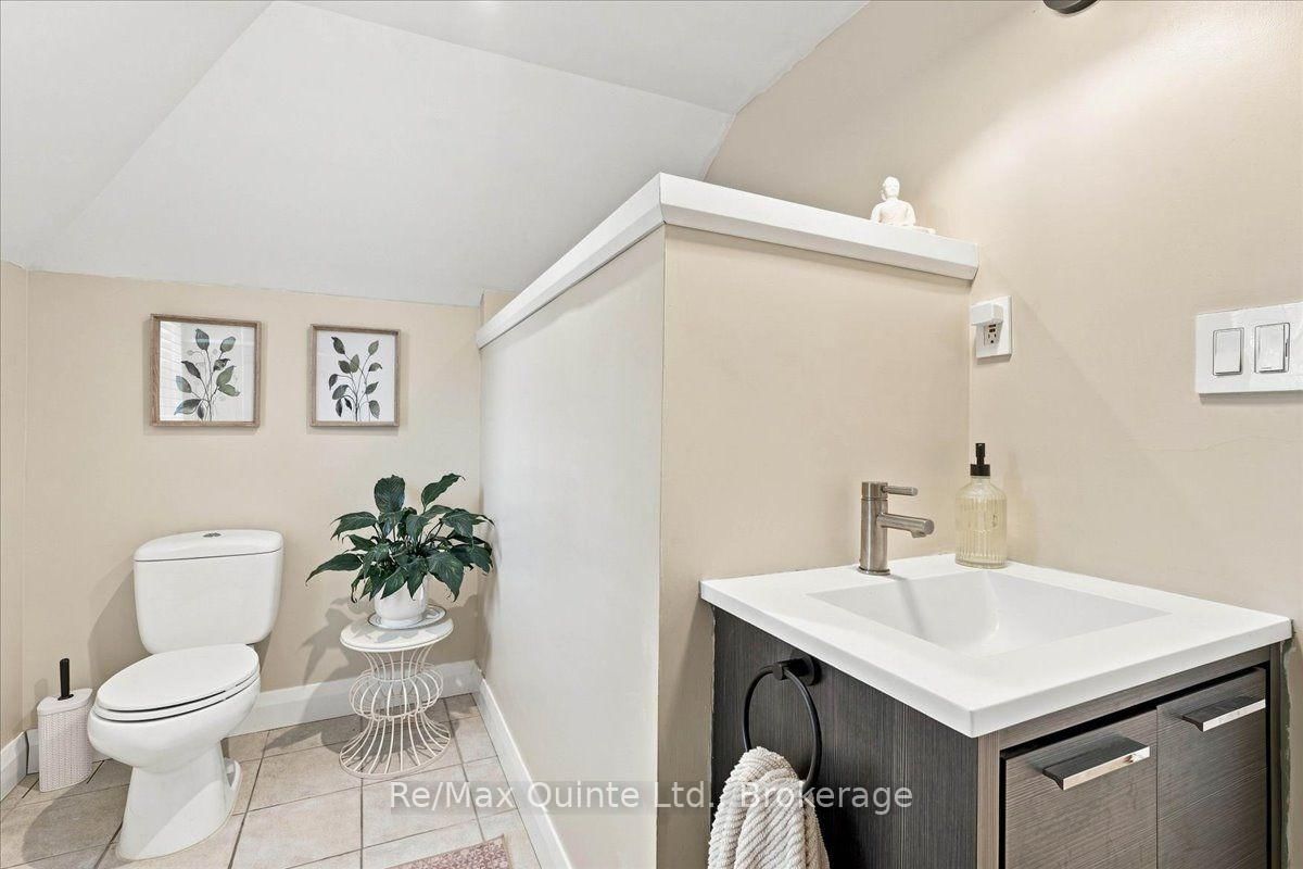 225 Bleecker Avenue • Belleville, ON photo 21