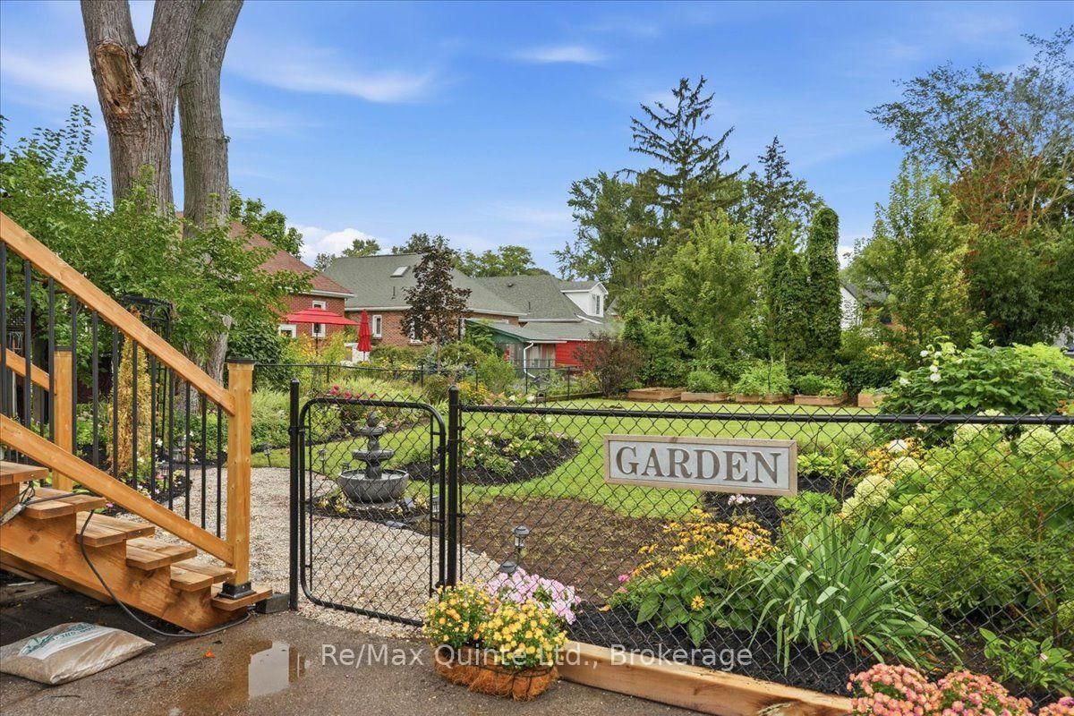 225 Bleecker Avenue • Belleville, ON photo 39