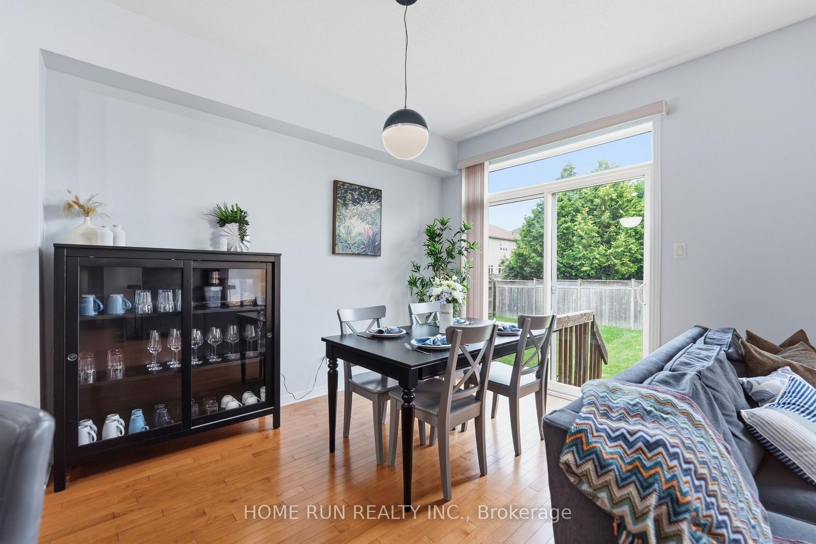 202 Maxwell Bridge Road • Ottawa, ON photo 15