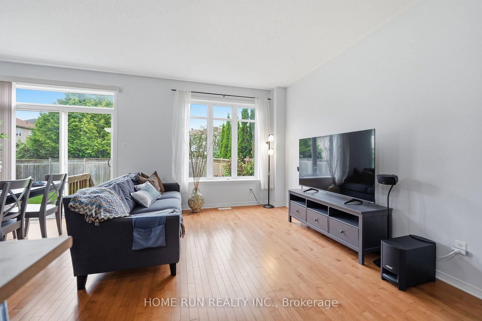 202 Maxwell Bridge Road • Ottawa, ON photo 17