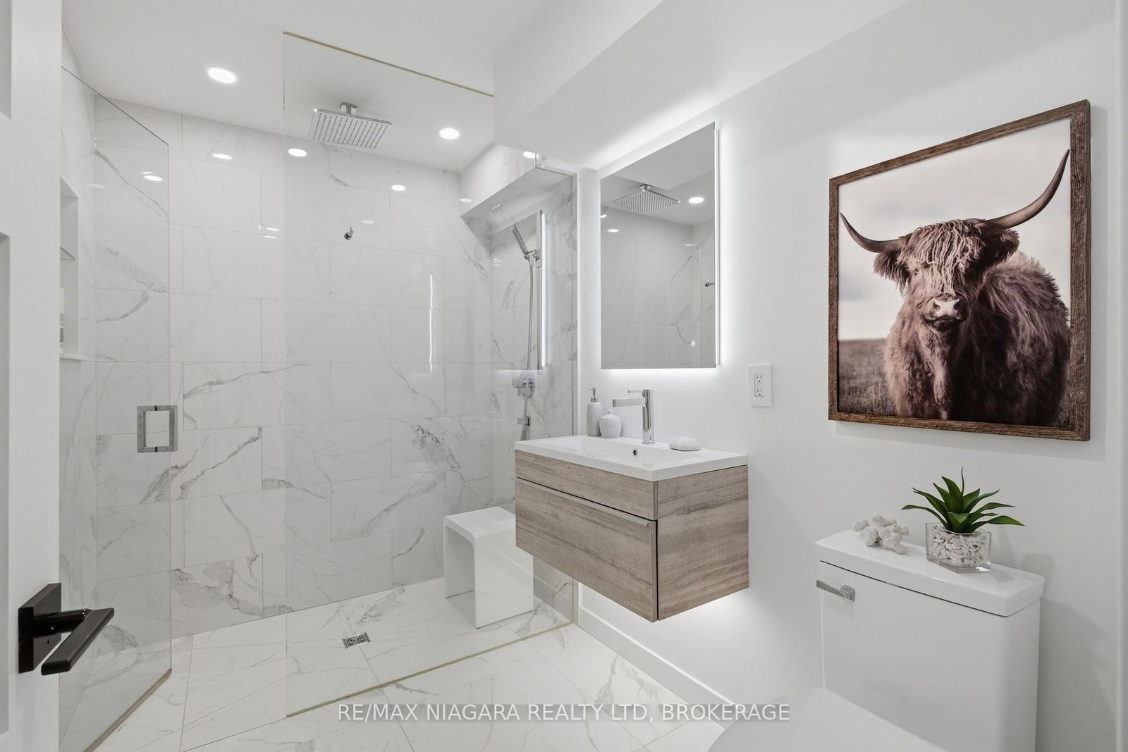 15 Cozocar Crescent • St. Catharines, ON photo 11