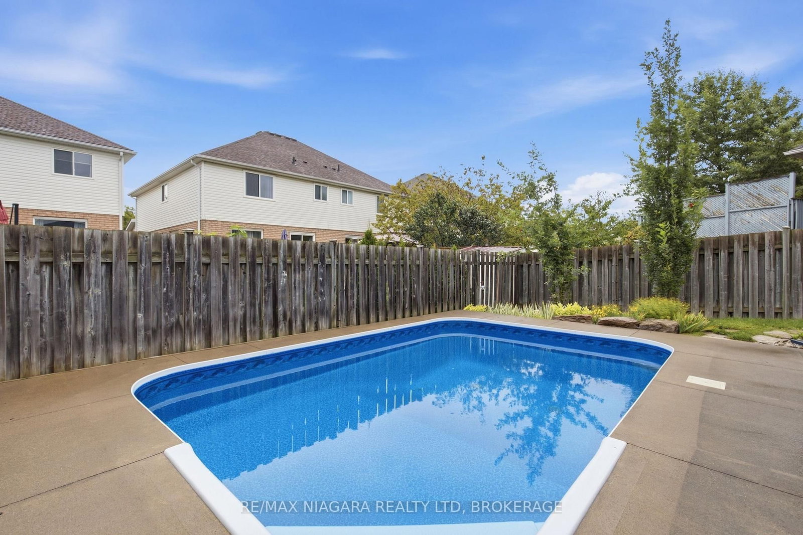 15 Cozocar Crescent • St. Catharines, ON photo 16
