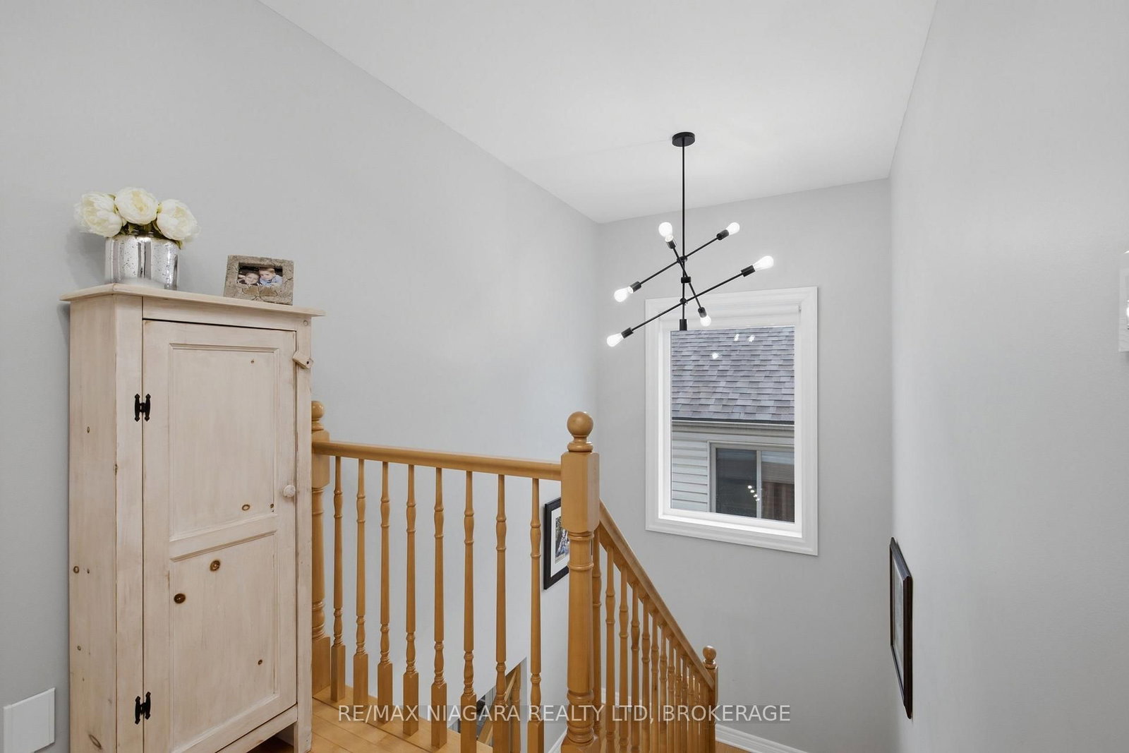 15 Cozocar Crescent • St. Catharines, ON photo 3