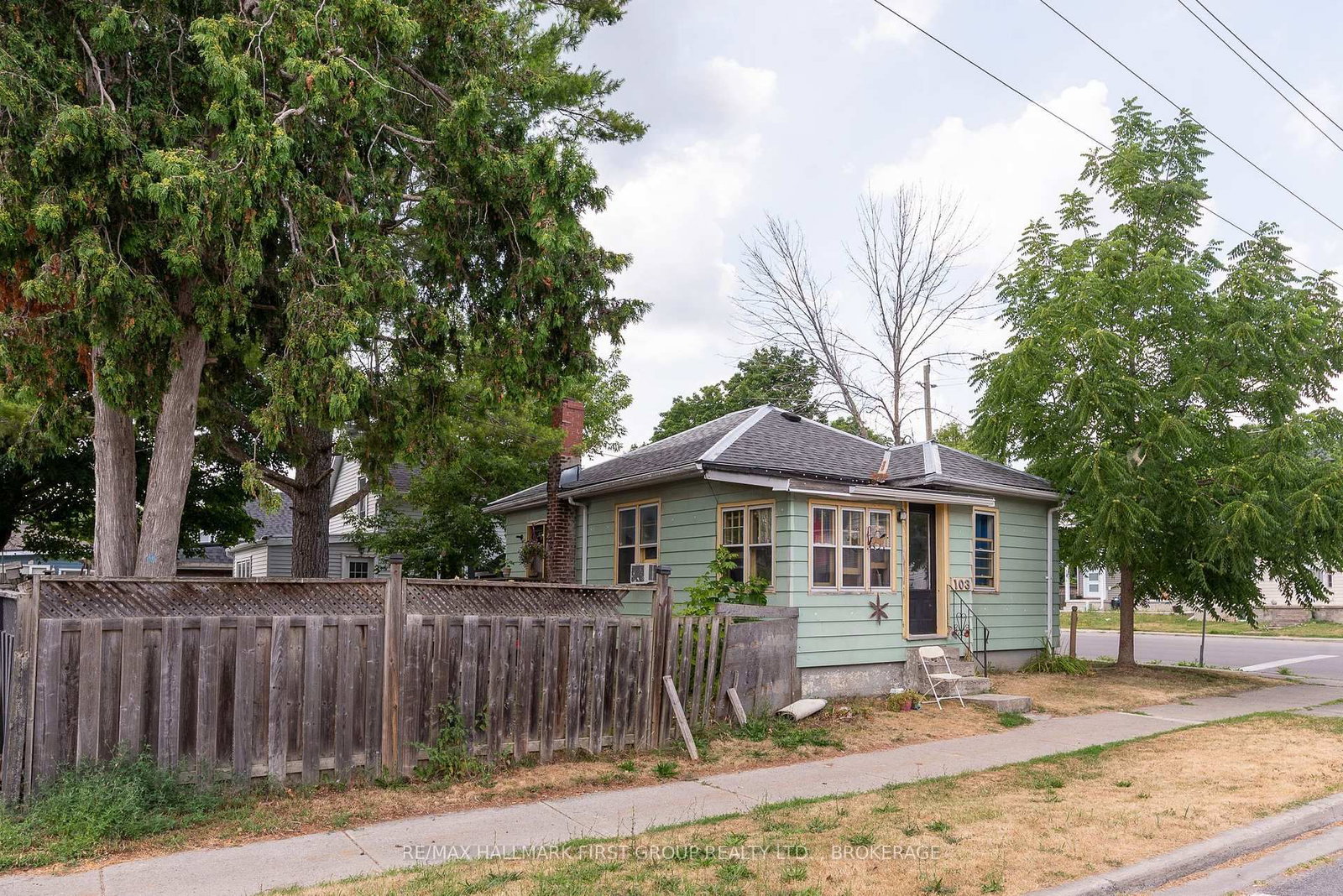103 Centre Street • Deseronto, ON photo 3