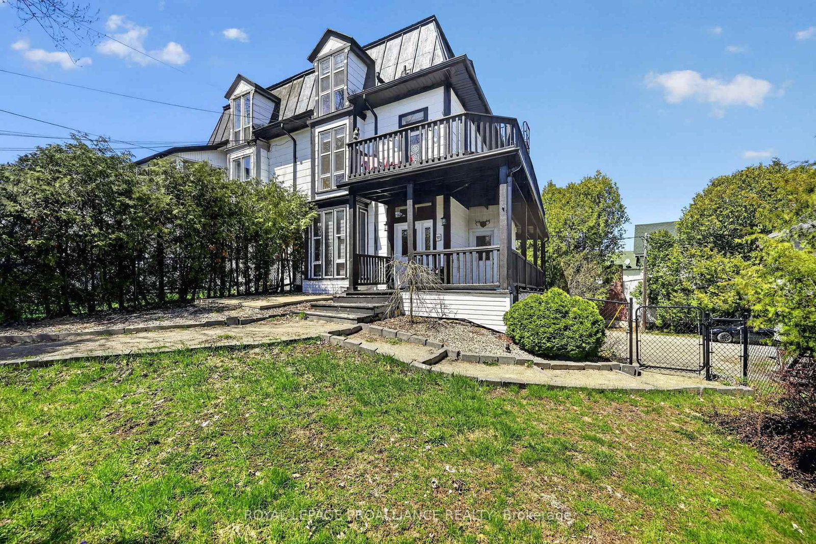 372 King Street W • Brockville, ON photo 1