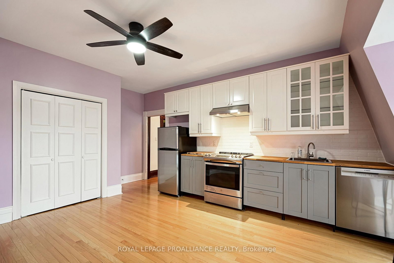 372 King Street W • Brockville, ON photo 11
