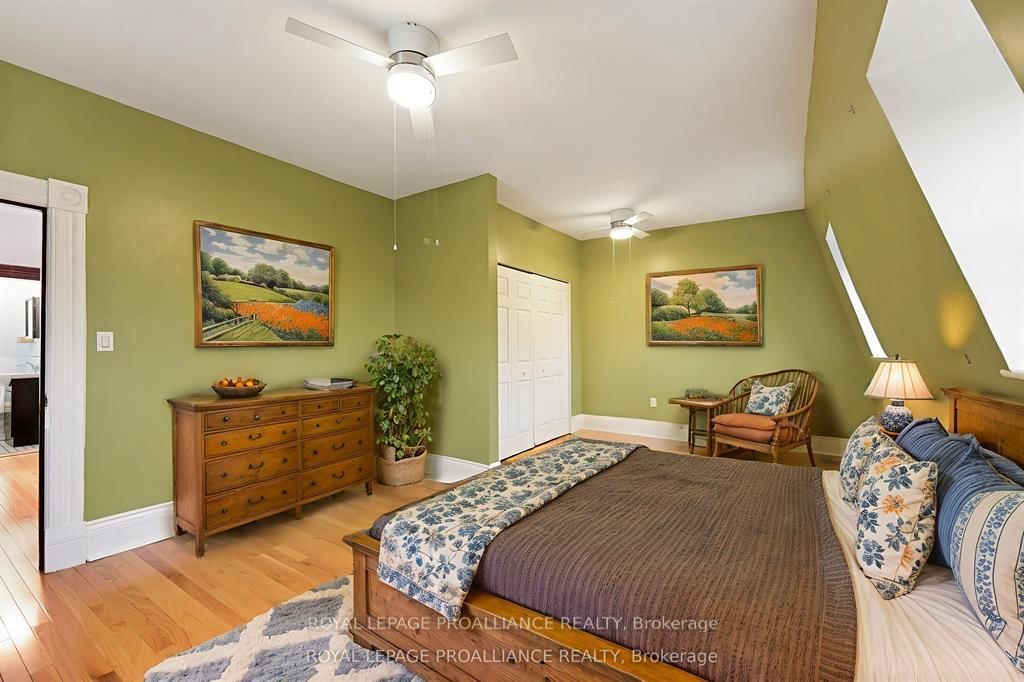 372 King Street W • Brockville, ON photo 17