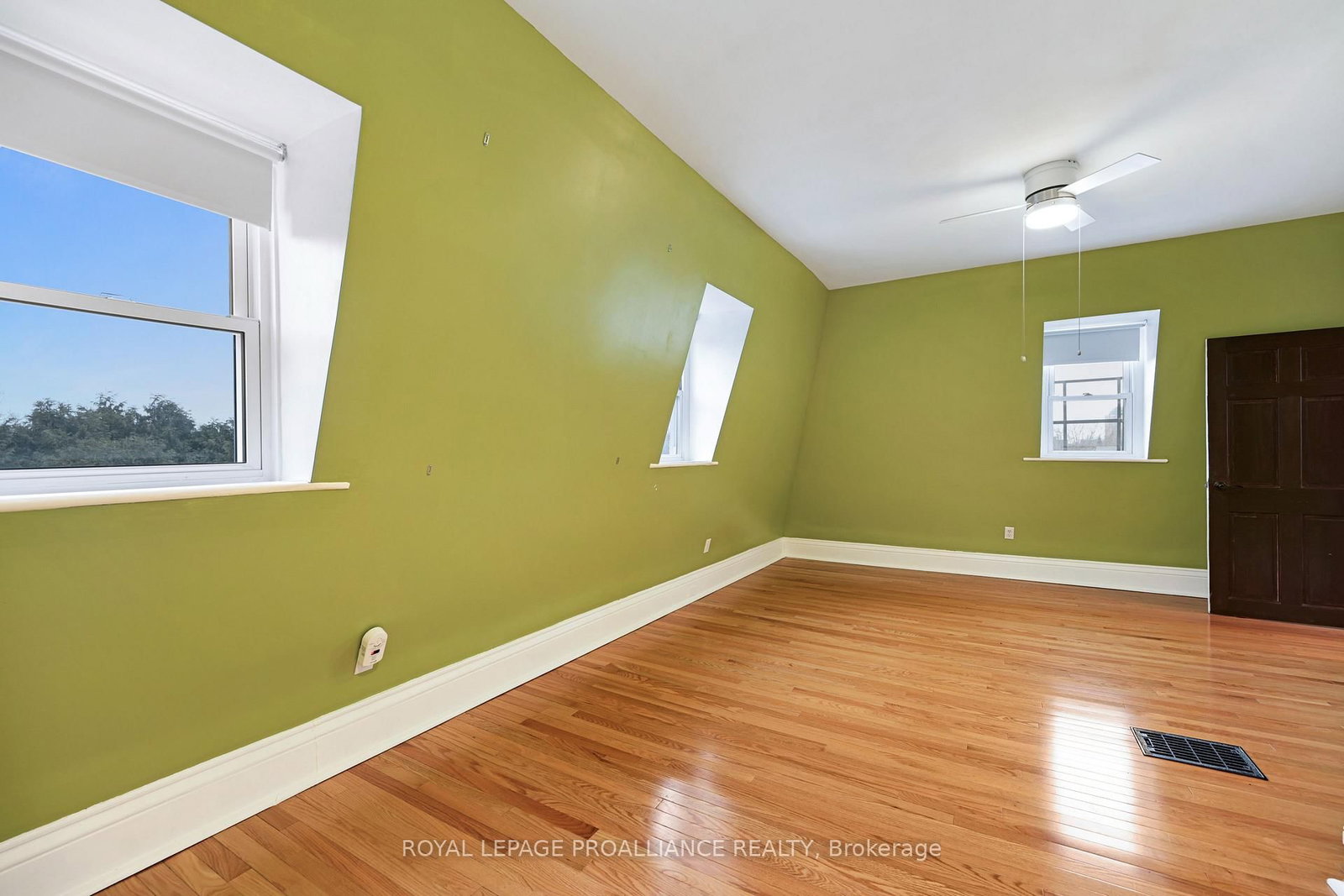 372 King Street W • Brockville, ON photo 18