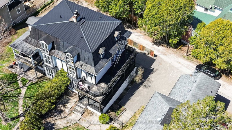 372 King Street W
