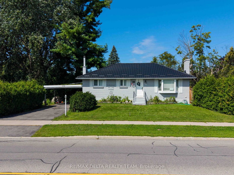 109 Meadowlands Drive W