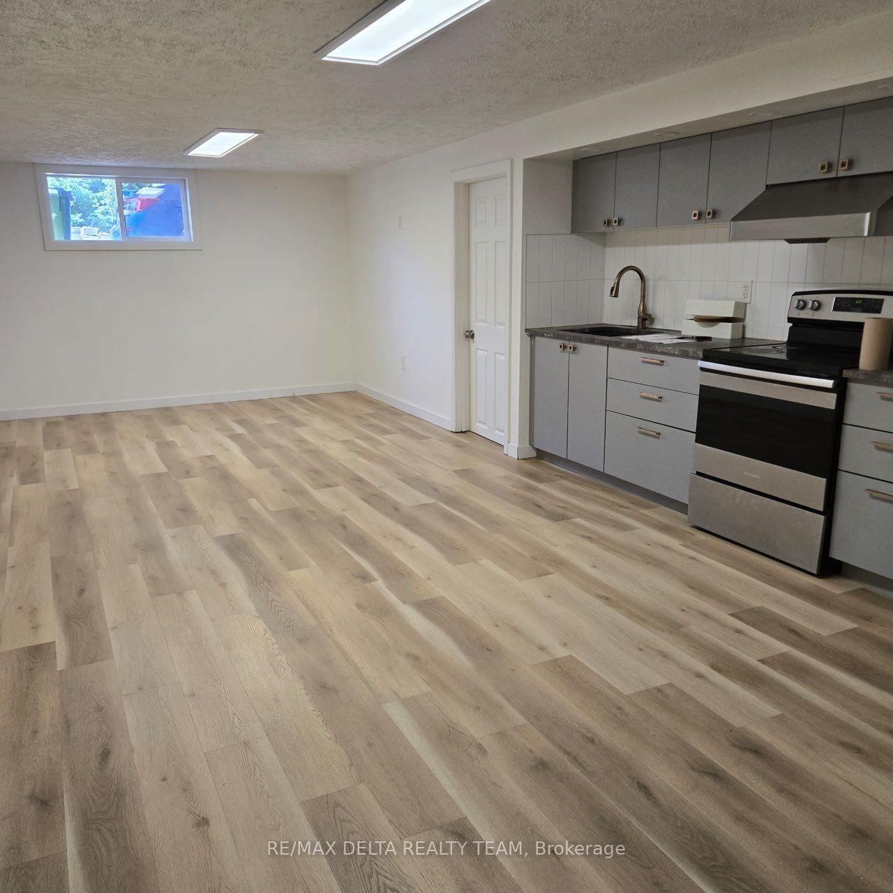 109 Meadowlands Drive W • Ottawa, ON photo 19