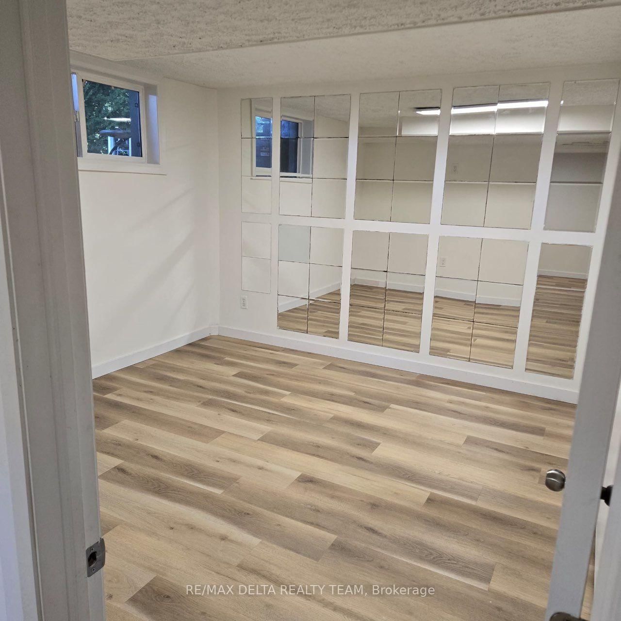 109 Meadowlands Drive W • Ottawa, ON photo 20