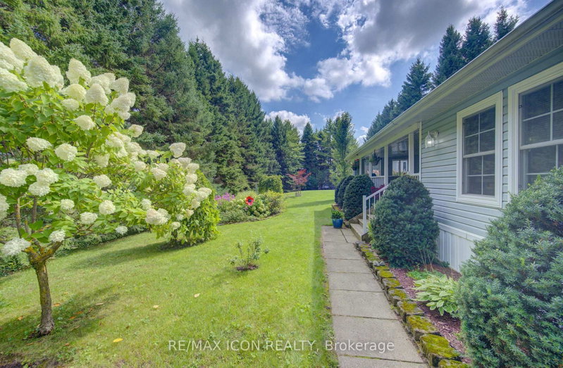 30 Grand Vista Crescent