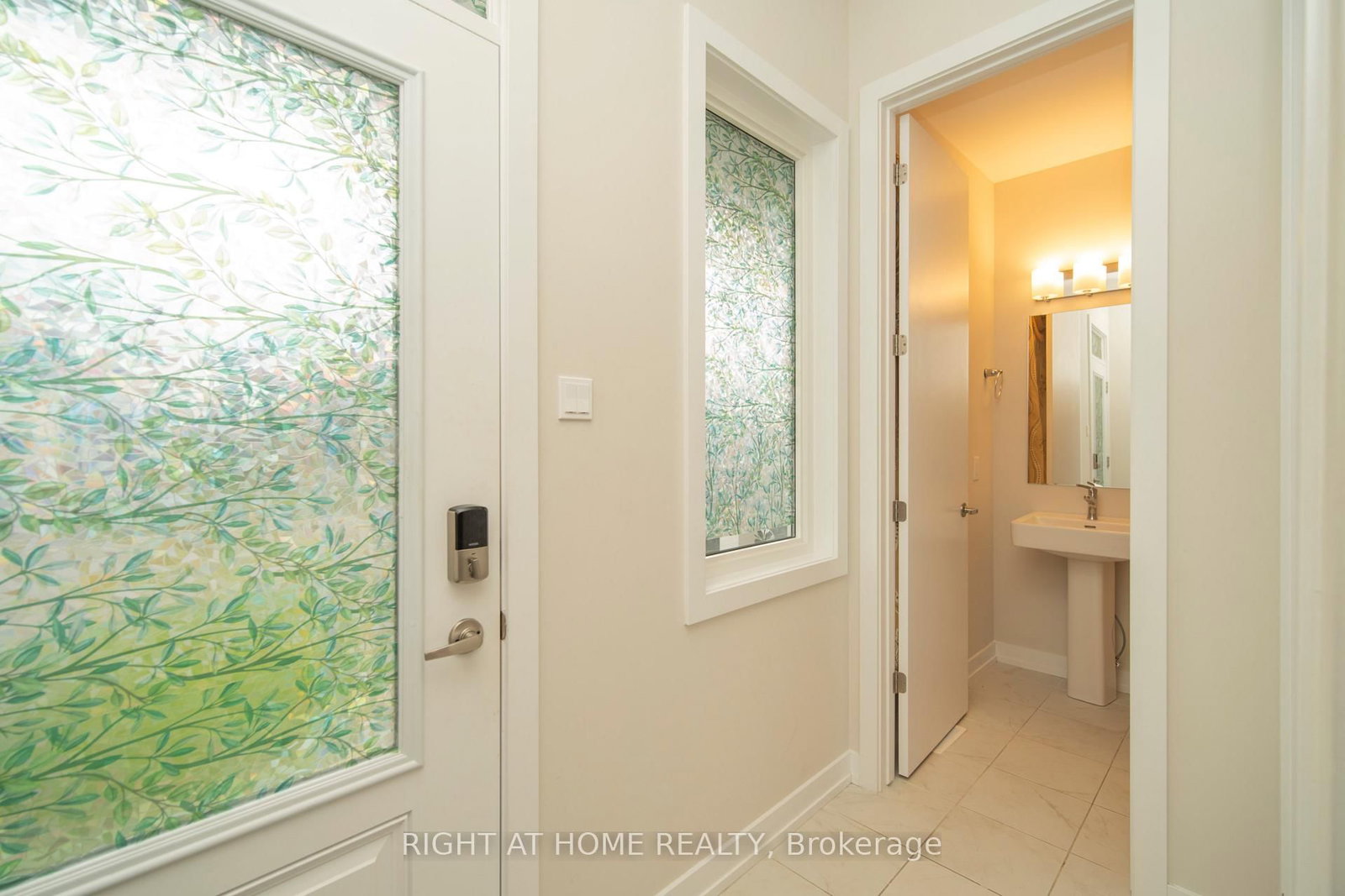 942 Seagrave Lane • Richmond, ON photo 4