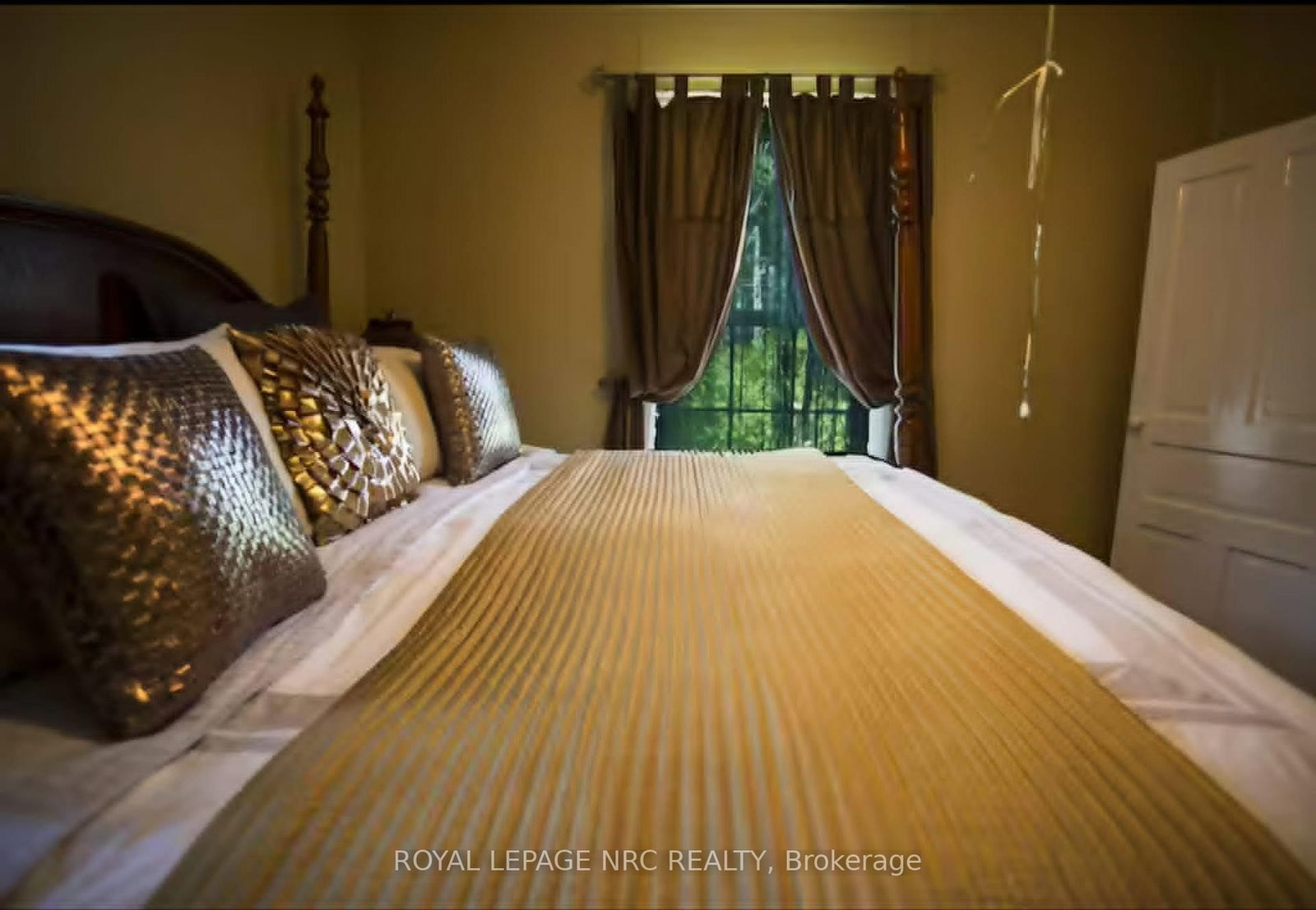 156 Mary Street • Niagara-on-the-Lake, ON photo 10