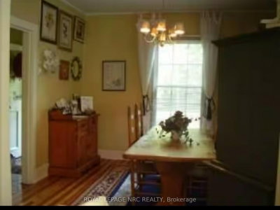 156 Mary Street • Niagara-on-the-Lake, ON photo 4