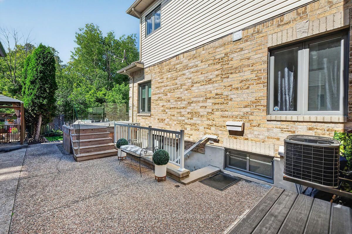 446 Rahul Crescent • Ottawa, ON photo 46