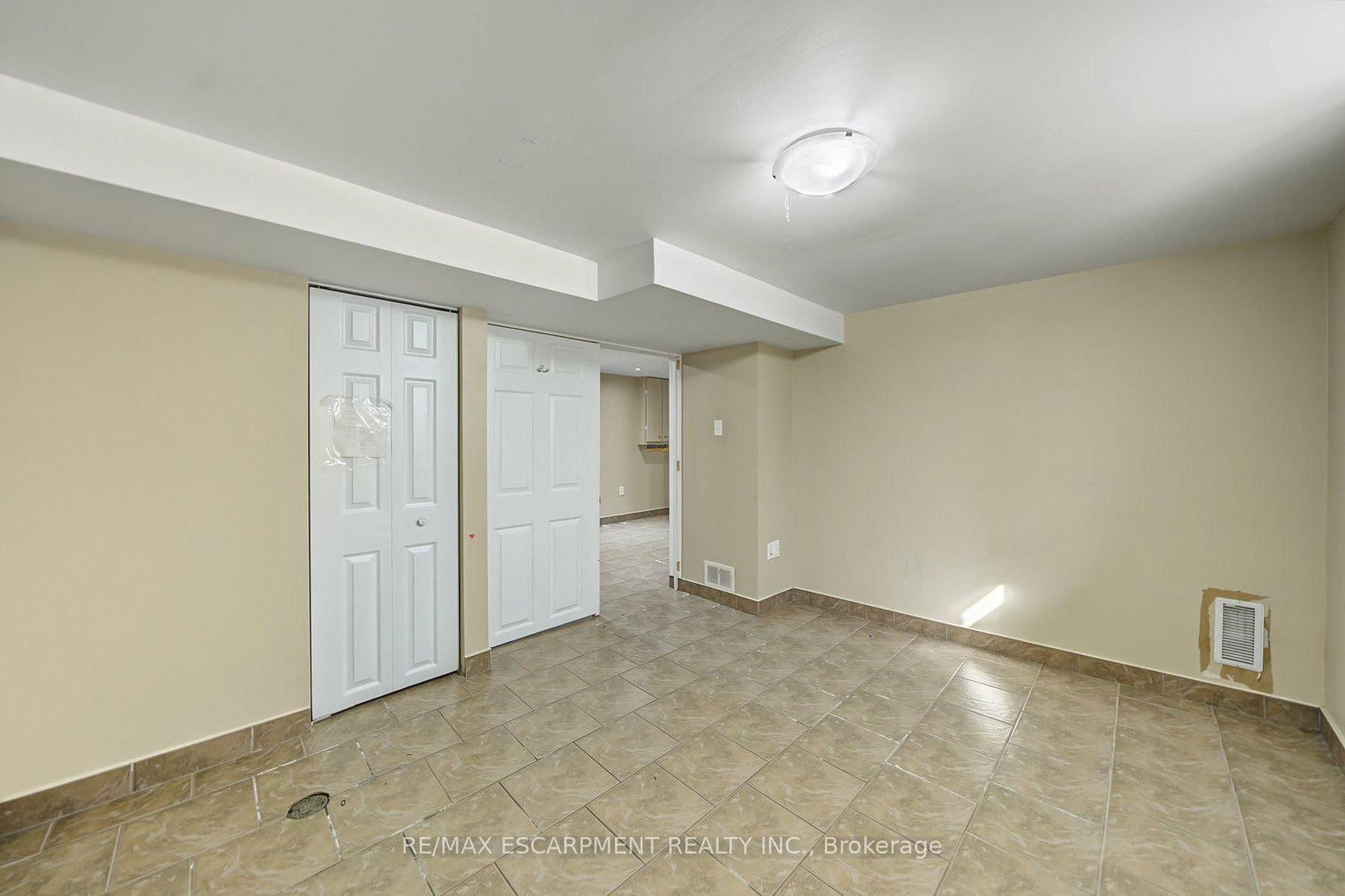 270 Weir Street N • Hamilton, ON photo 27