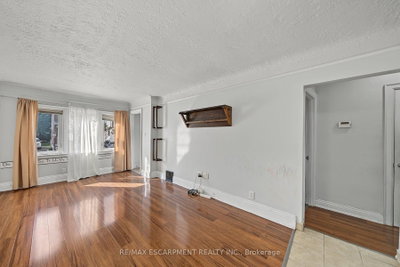 270 Weir Street N • Hamilton, ON photo 8