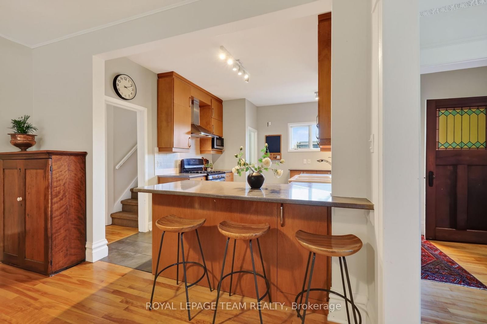 10 Clarendon Avenue • Ottawa, ON photo 11