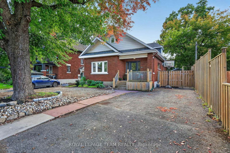 10 Clarendon Avenue