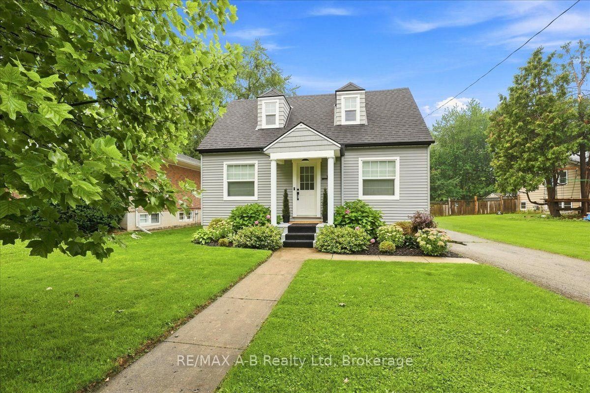 143 Britannia Street • Stratford, ON photo 1