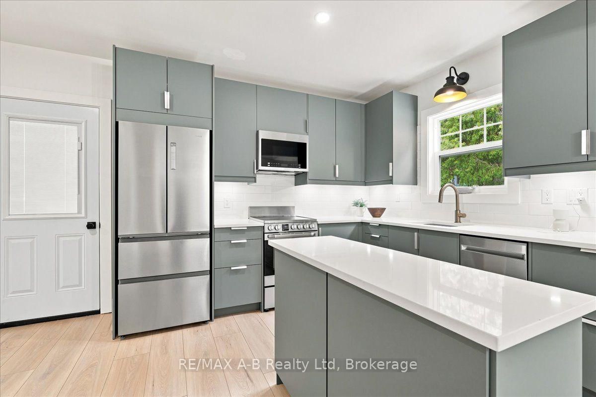 143 Britannia Street • Stratford, ON photo 17