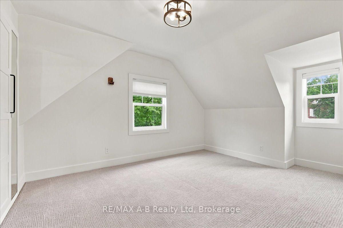 143 Britannia Street • Stratford, ON photo 19