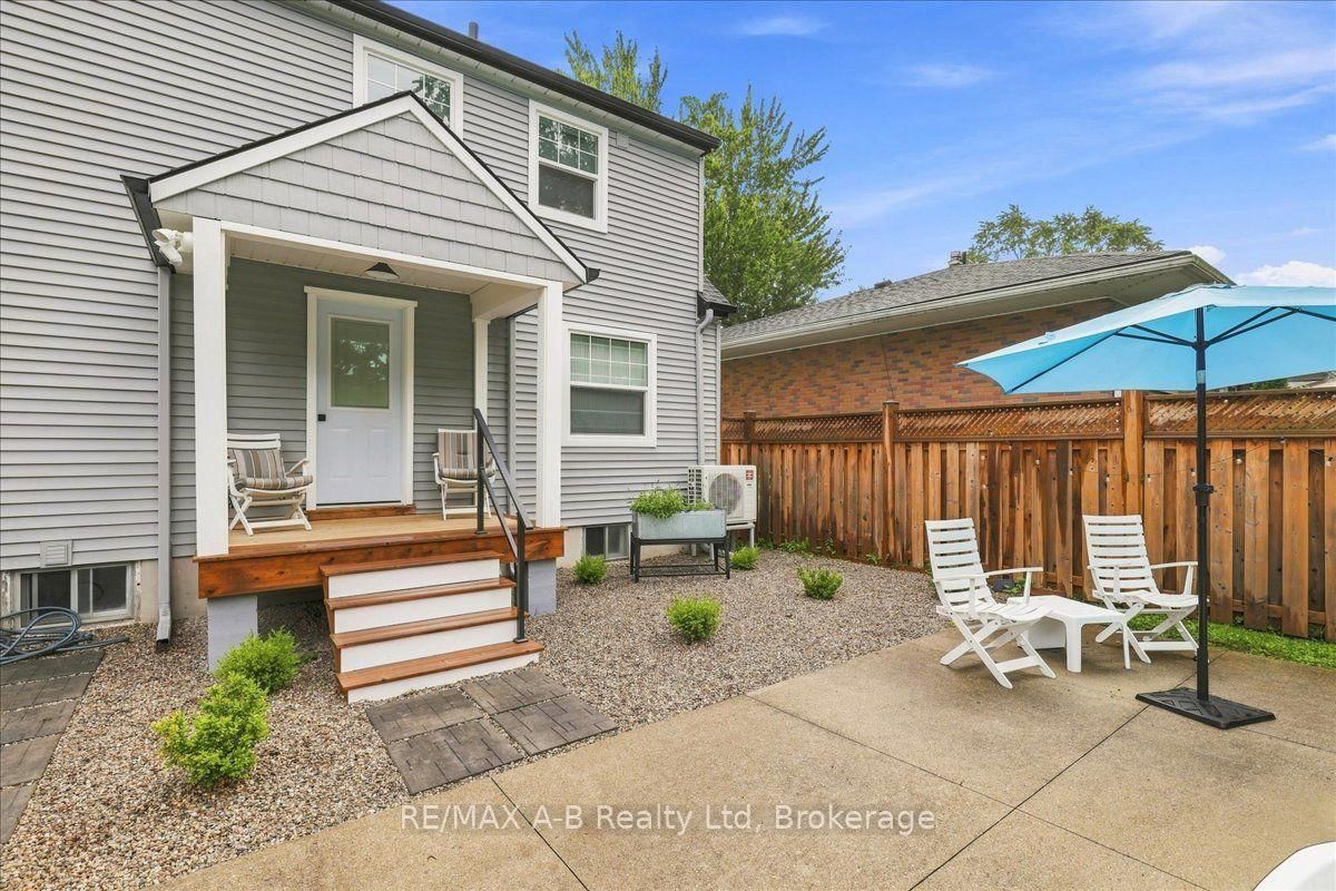 143 Britannia Street • Stratford, ON photo 34