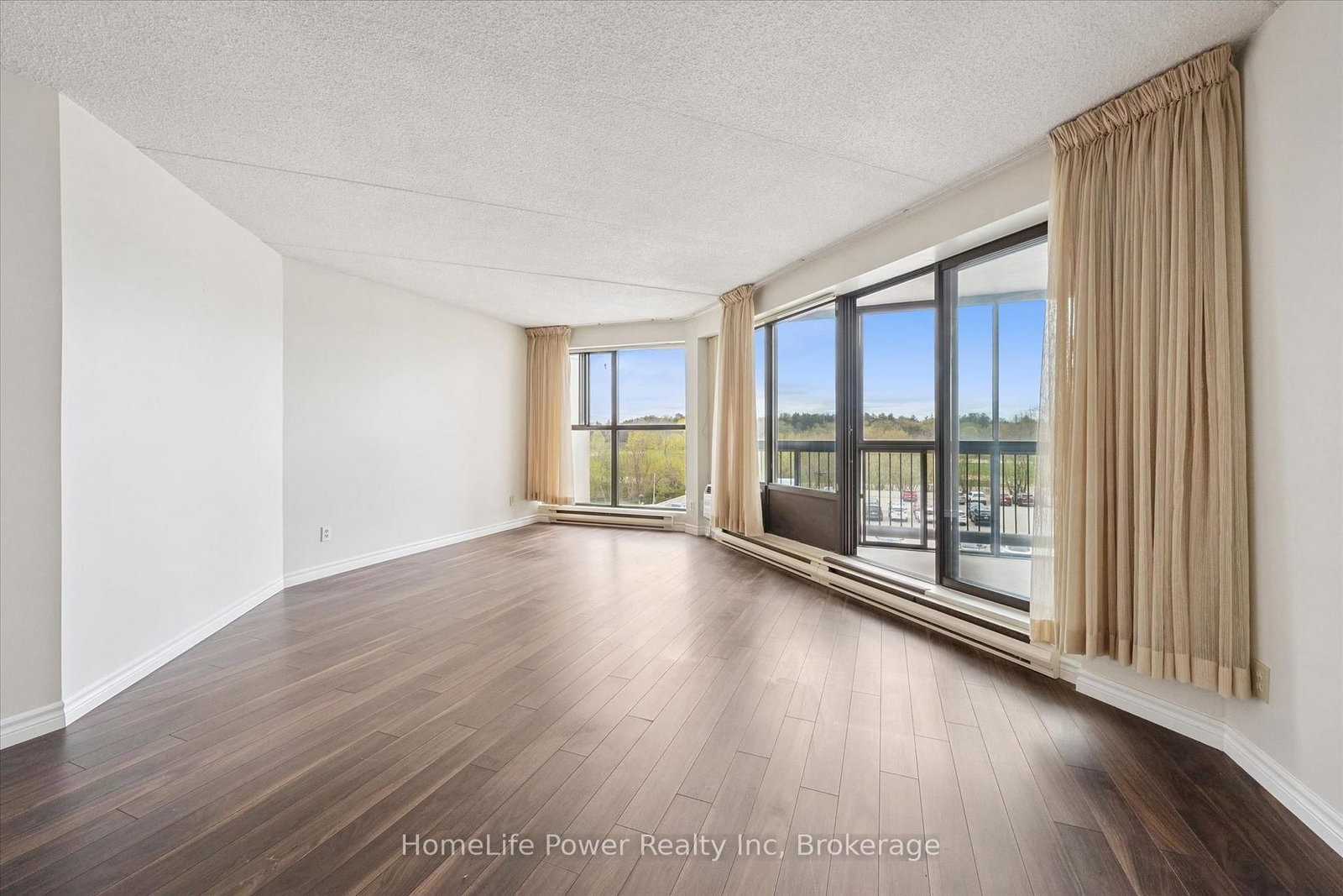 22 Marilyn Drive • #402 • Guelph, ON photo 10
