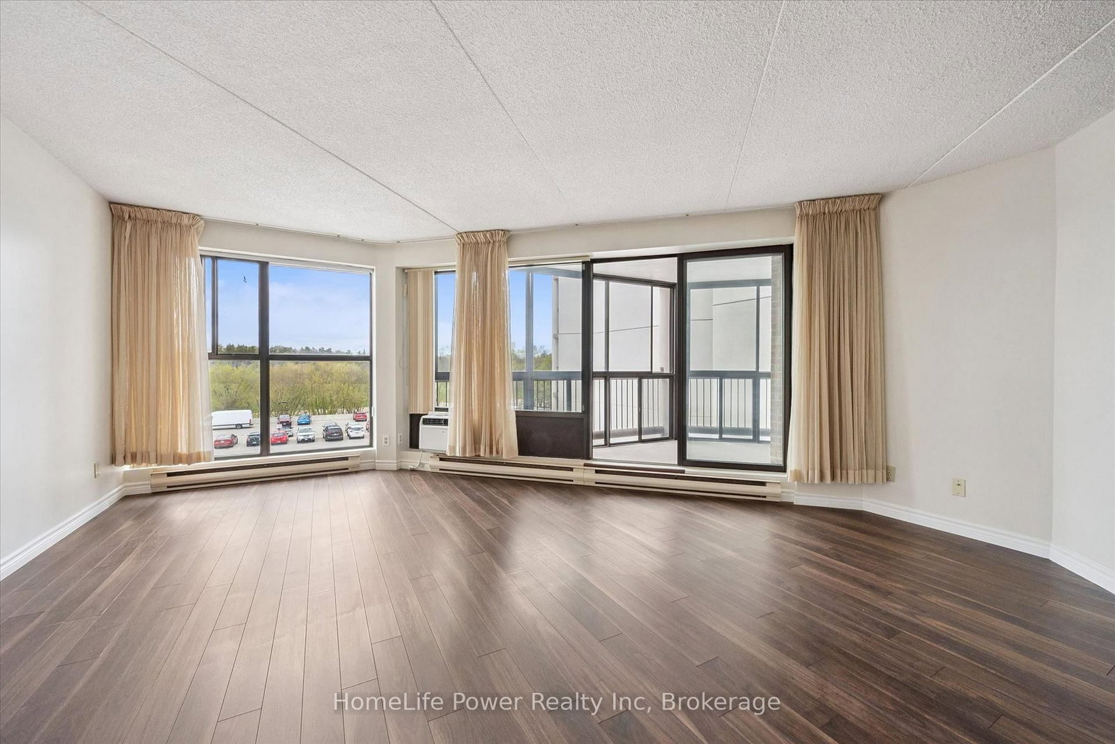 22 Marilyn Drive • #402 • Guelph, ON photo 9