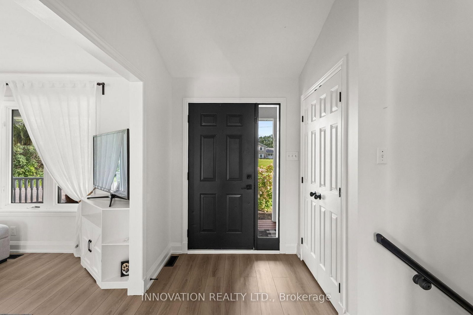 281 Greystone Crescent • Almonte, ON photo 6