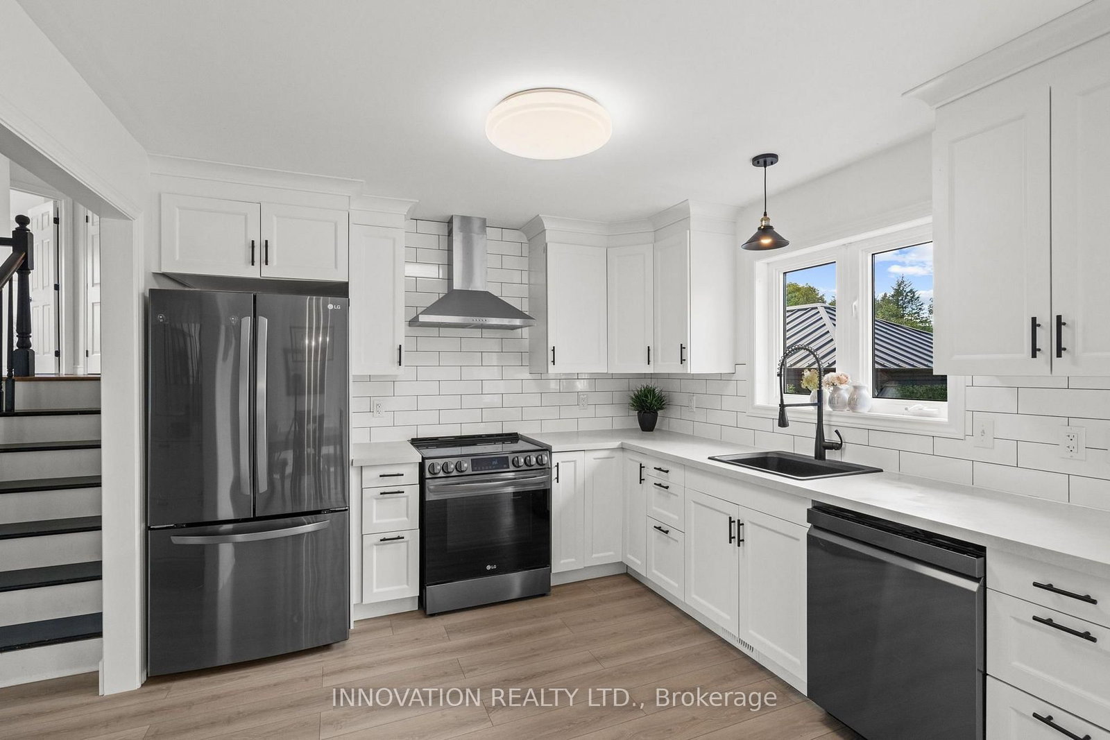 281 Greystone Crescent • Almonte, ON photo 9