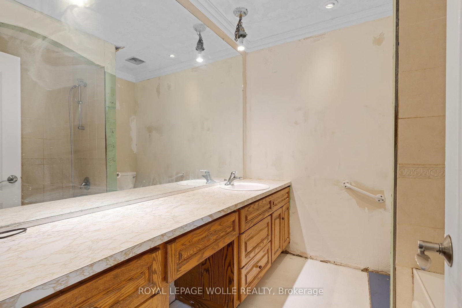 35 Maple Hill Drive • Kitchener, ON photo 25