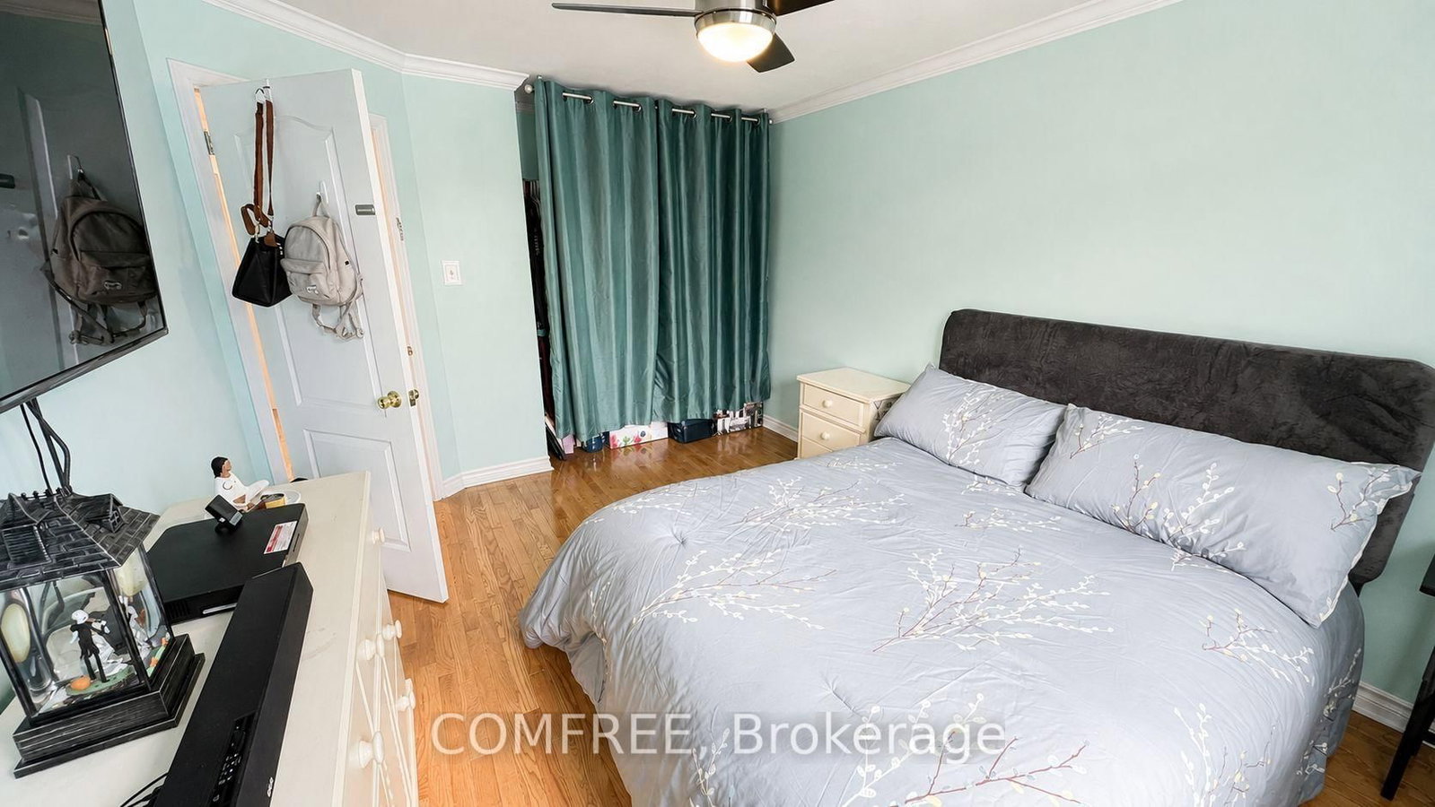 1960 Rolling Brook Drive • Ottawa, ON photo 18